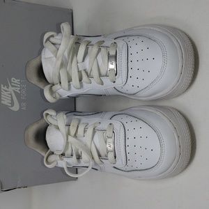 Nike Air Force 1 LE (GS)